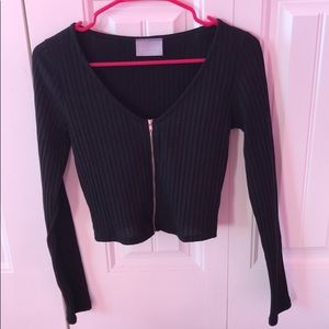 NOLLIE zip up crop top